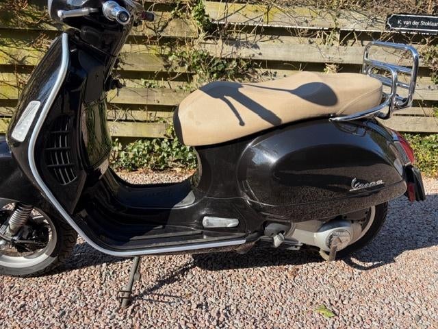 Vespa GTS 250cc motorscooter 05-2016 zwart metallic, Ophalen, 250 cc, Overige modellen, Zo goed als nieuw