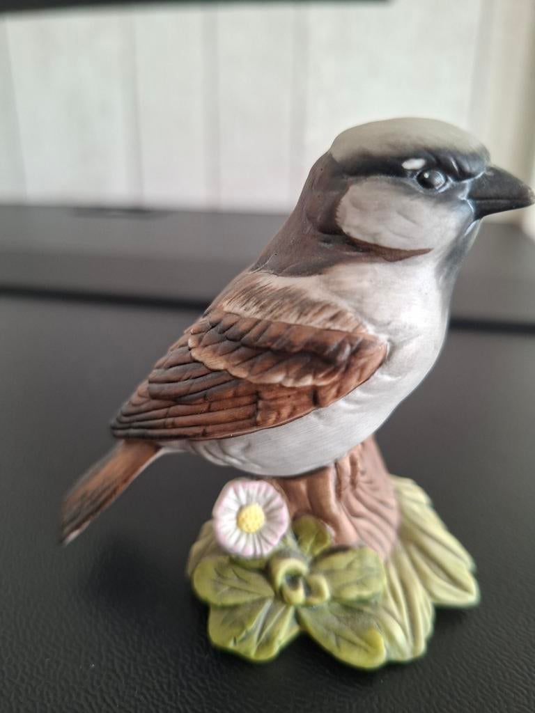 GOEBEL JAARVOGEL HUISMUS 2002, Verzamelen, Ophalen, Zo goed als nieuw, Vogel, Beeldje of Figuurtje