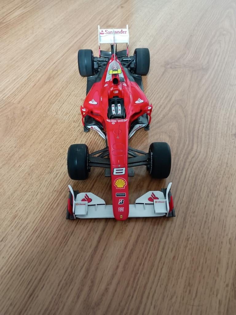 Hotwheels Elite Ferrari F10 Alonso 1:18, Ophalen, Zo goed als nieuw, Auto, Hot Wheels