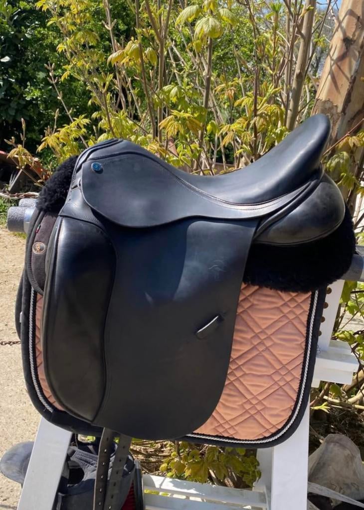 Zéér fijn dressuurzadel Sellier Liberté 17,5 inch MW boom, Ophalen of Verzenden, Gebruikt, Dressuur