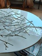 Grote stijlvolle schaal - metalen staafjes - zilverkleurig, Huis en Inrichting, Woonaccessoires | Schalen en Manden, Overige materialen