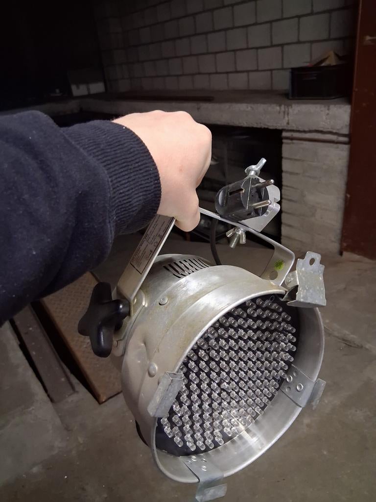 Led par met truss klem, Ophalen, Licht