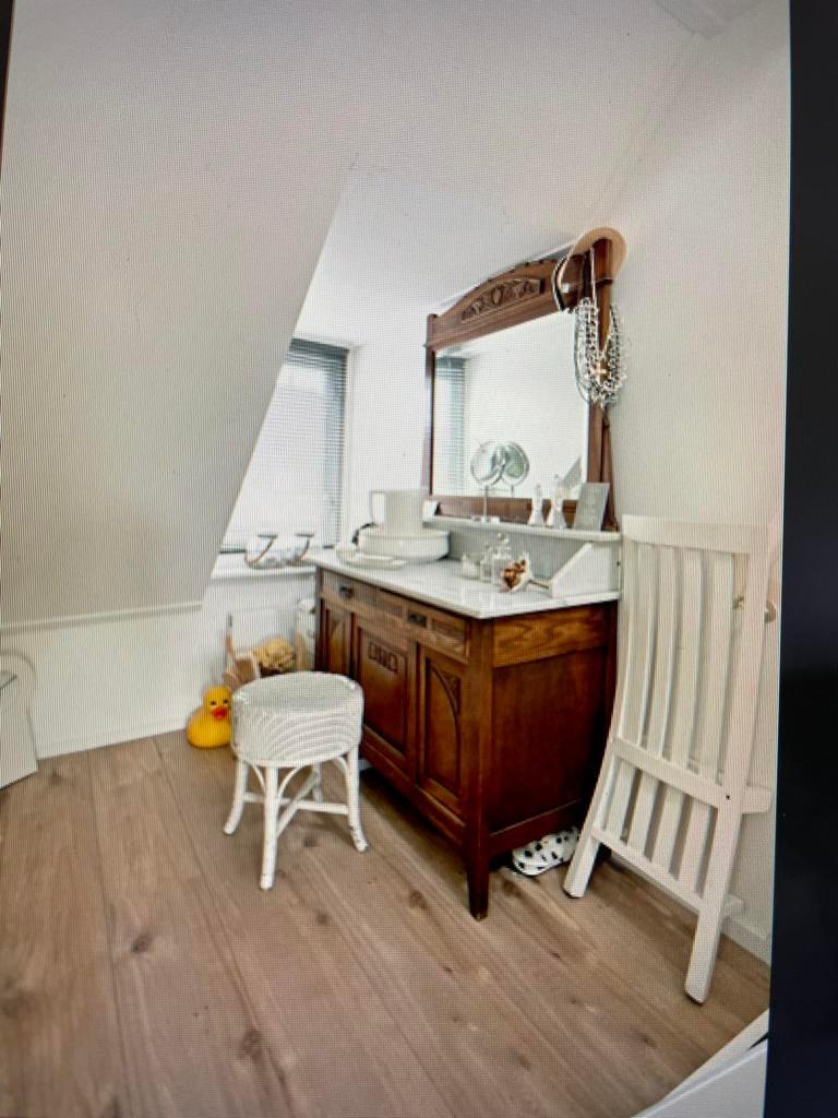 Wastafel, antiek met wit marmeren blad, Huizen en Kamers, Kamers te huur