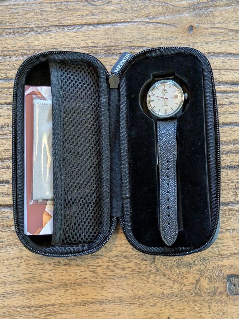 Horloge Merkur, Overige merken, Leer, Staal, Verzenden