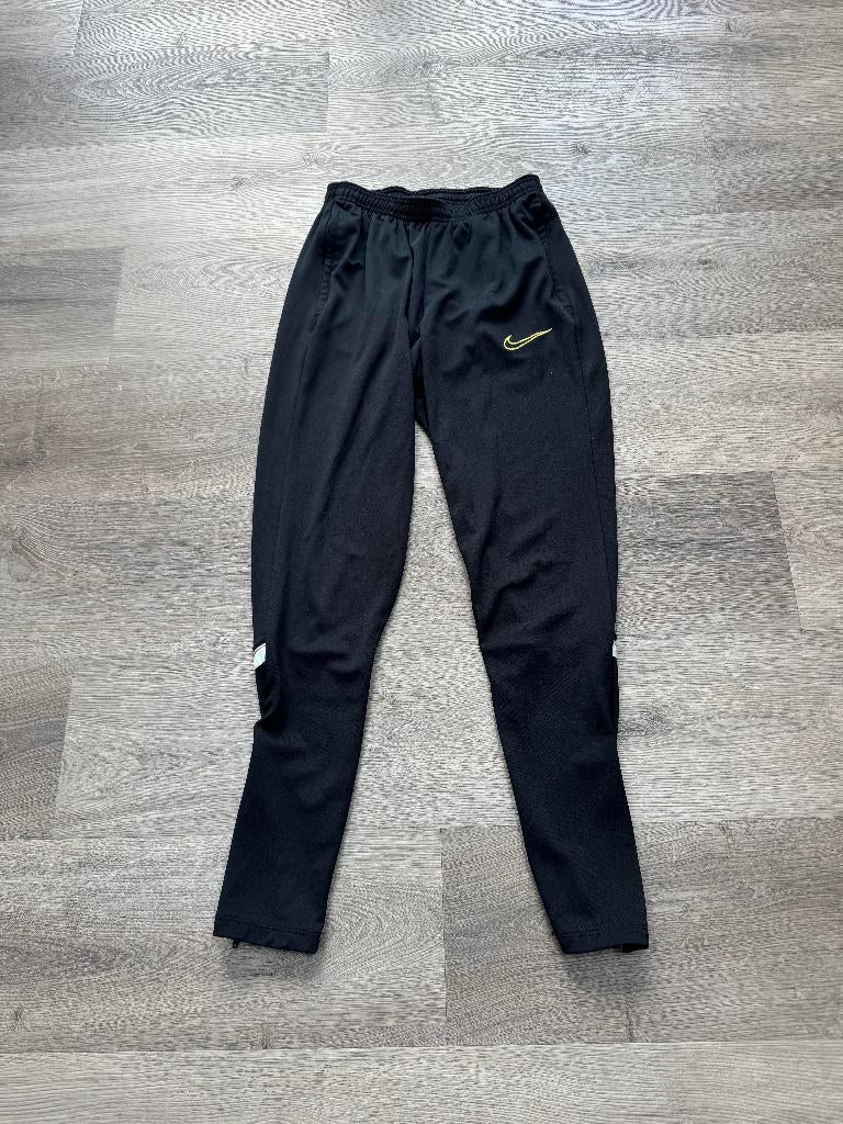 NIKE broek Dri Fit rits zijkanten nette staat maat XS D12, Kleding | Dames, Sportkleding, Zwart, Nike, Ophalen of Verzenden, Fitness of Aerobics