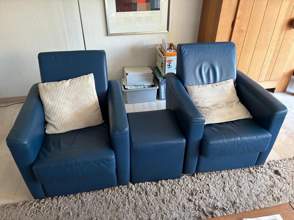 Gratis 2 leren stoelen en 1 leren bank - Gratis af te halen, Ophalen, Gebruikt, Rechte bank, 200 tot 250 cm