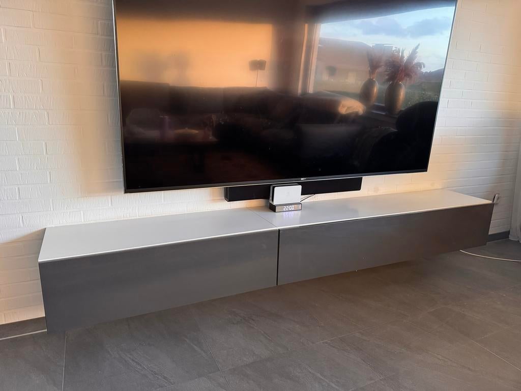 Zwevend tv meubel wit met grijs hoogglans deuren, Huis en Inrichting, Ophalen, Gebruikt, 200 cm of meer, Minder dan 100 cm