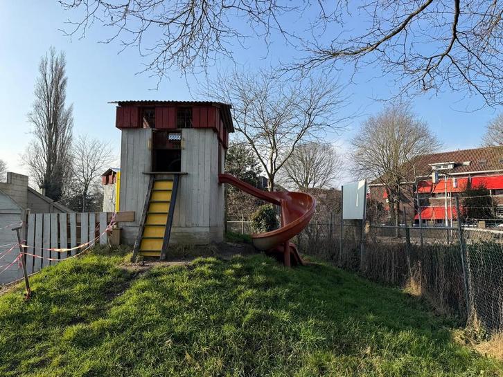 Gebruikte glijbaan uit speeltuin, Kinderen en Baby's, Speelgoed | Buiten | Speeltoestellen, Gebruikt, Glijbaan, Ophalen