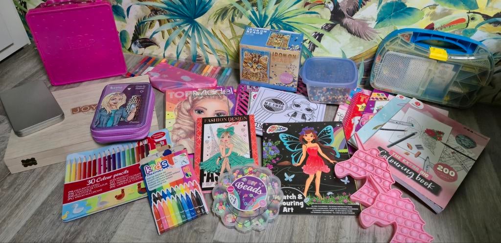 Tekenspullen en knutselspullen., Hobby en Vrije tijd, Ophalen