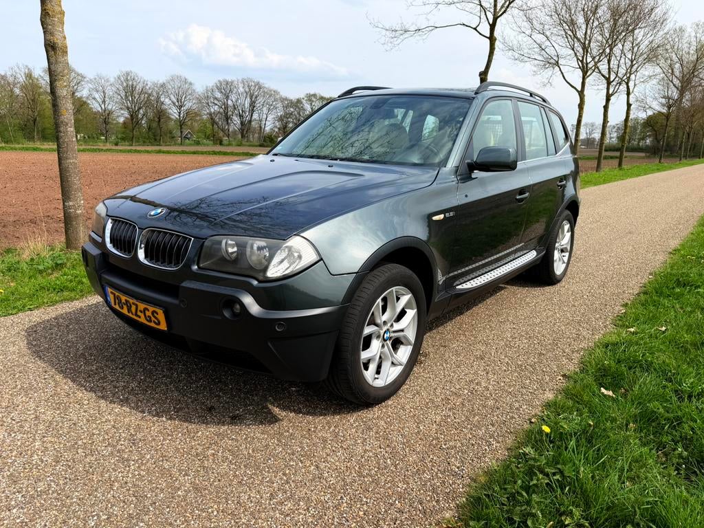 BMW X3 2.5 I AUT, Vol opties, Lees tekst, Handel of export, Auto's, BMW, Automaat, 1800 kg, Beige, USB