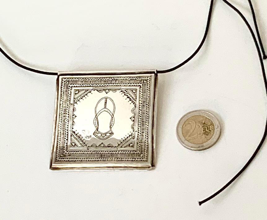 Zilveren hanger uit Niger, Sieraden, Tassen en Uiterlijk, Ophalen of Verzenden, Zo goed als nieuw, Zilver