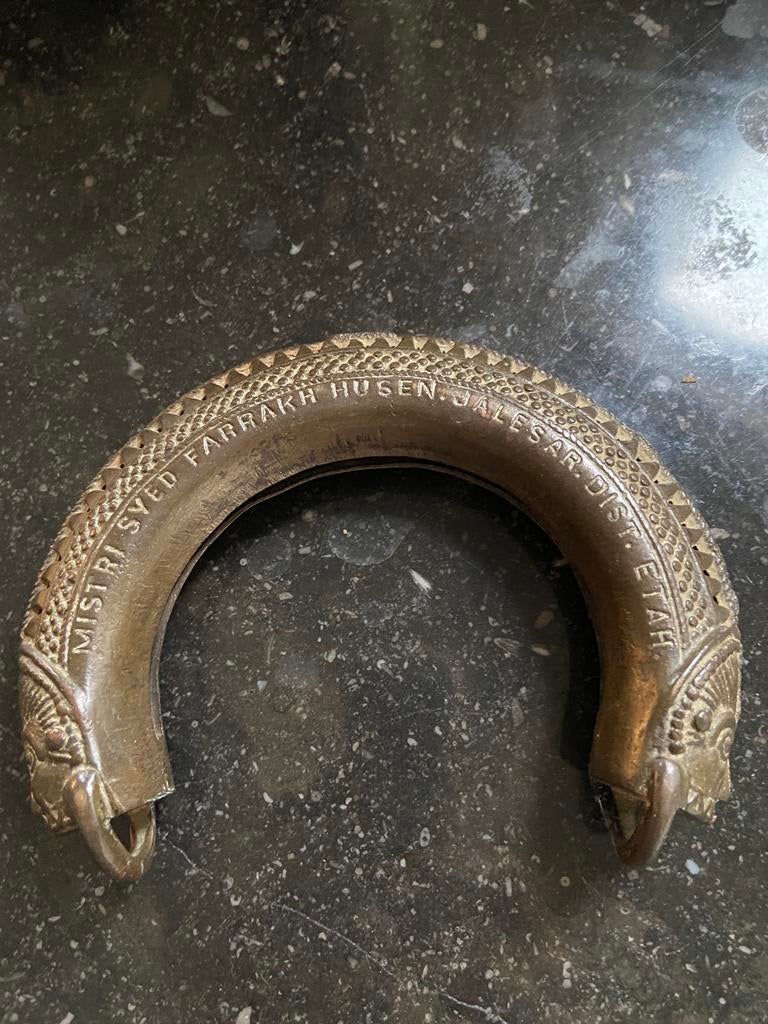 Antieke koperen kamelen enkelband uit India, Verzenden
