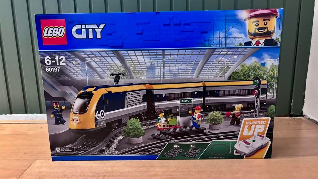Lego city 60197 - Passagierstrein - NIEUW in doos, Ophalen of Verzenden, Zo goed als nieuw