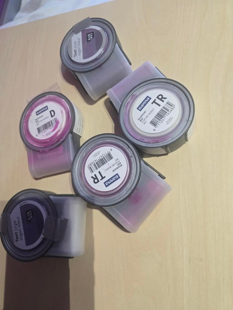 Verf testers in diverse paarse/roze tinten, Ophalen, Paars, Minder dan 5 liter, Verf