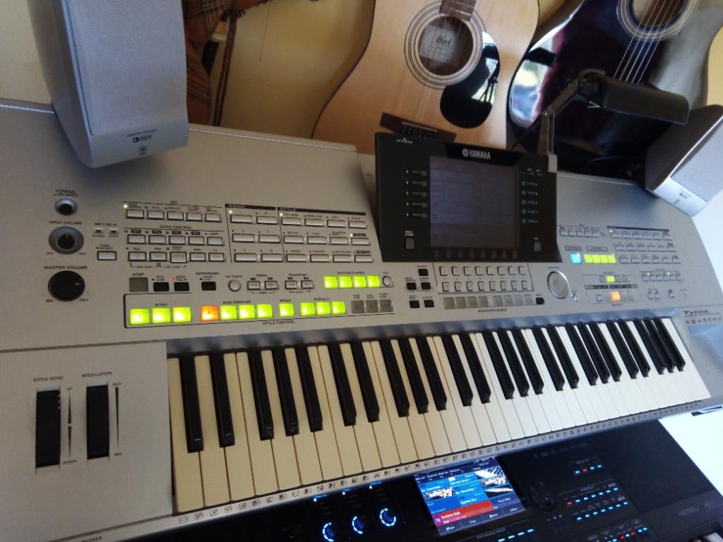 Te koop Yamaha  Tyros 1, Ophalen, Yamaha, Met standaard, 61 toetsen