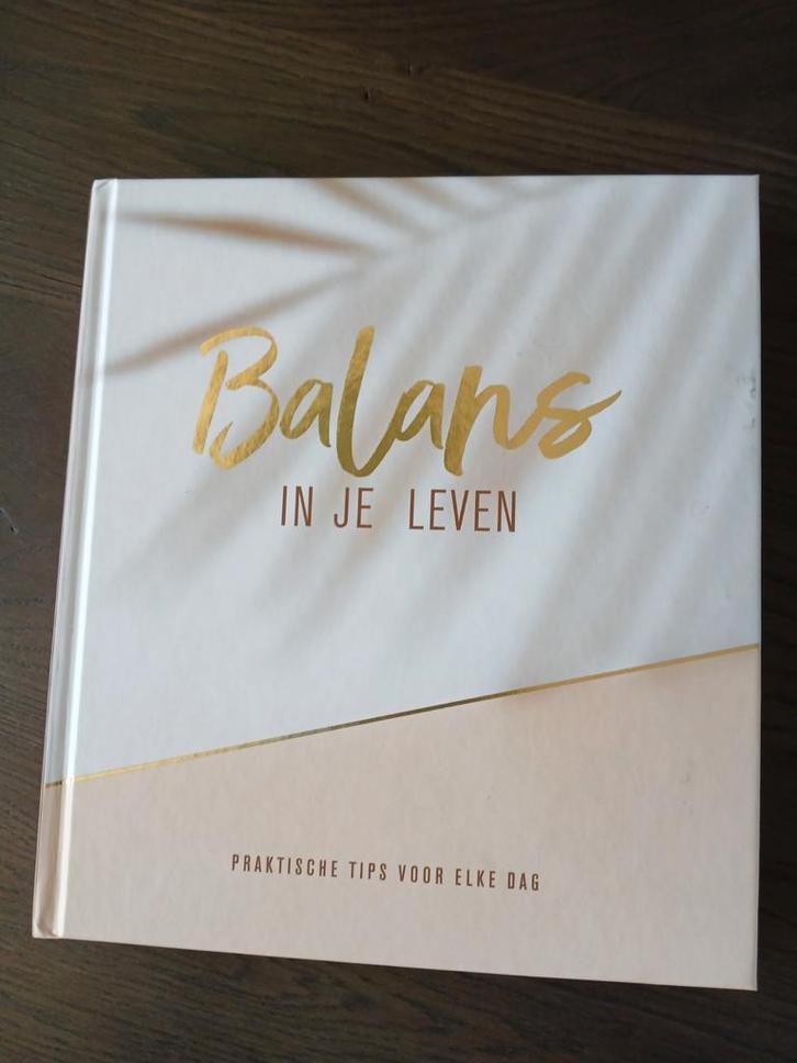 Balans in je leven boek met tips voor elke dag, Boeken, Overige Boeken, Zo goed als nieuw, Ophalen of Verzenden