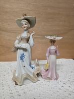 Twee vintage porseleinen damesbeeldjes, Ophalen of Verzenden