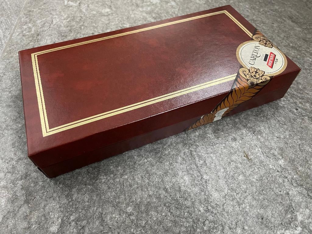 Sigarendoos Carlton Hofnar 26x13x4 cm, Verzamelen, Ophalen of Verzenden, Gebruikt, Tabaksdoos of Verpakking