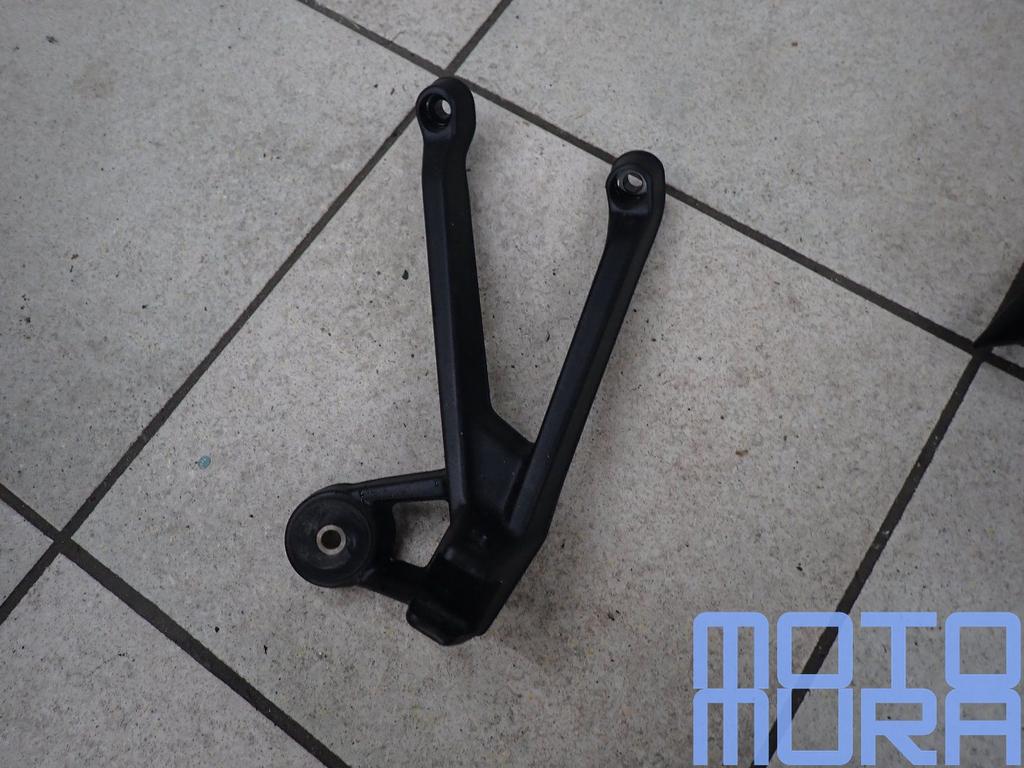 uitlaat steun rechts voor de BMW S1000XR 2015 - 2019 K49 S 1, Gebruikt, -, -, Ophalen of Verzenden