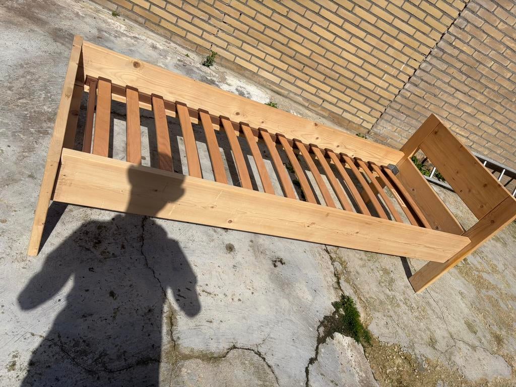 1 Persoons Bed aangeboden Hout Steigerhout Jongens Meisjes, Kinderen en Baby's, Kinderkamer | Bedden, Ophalen, Gebruikt, 70 tot 85 cm