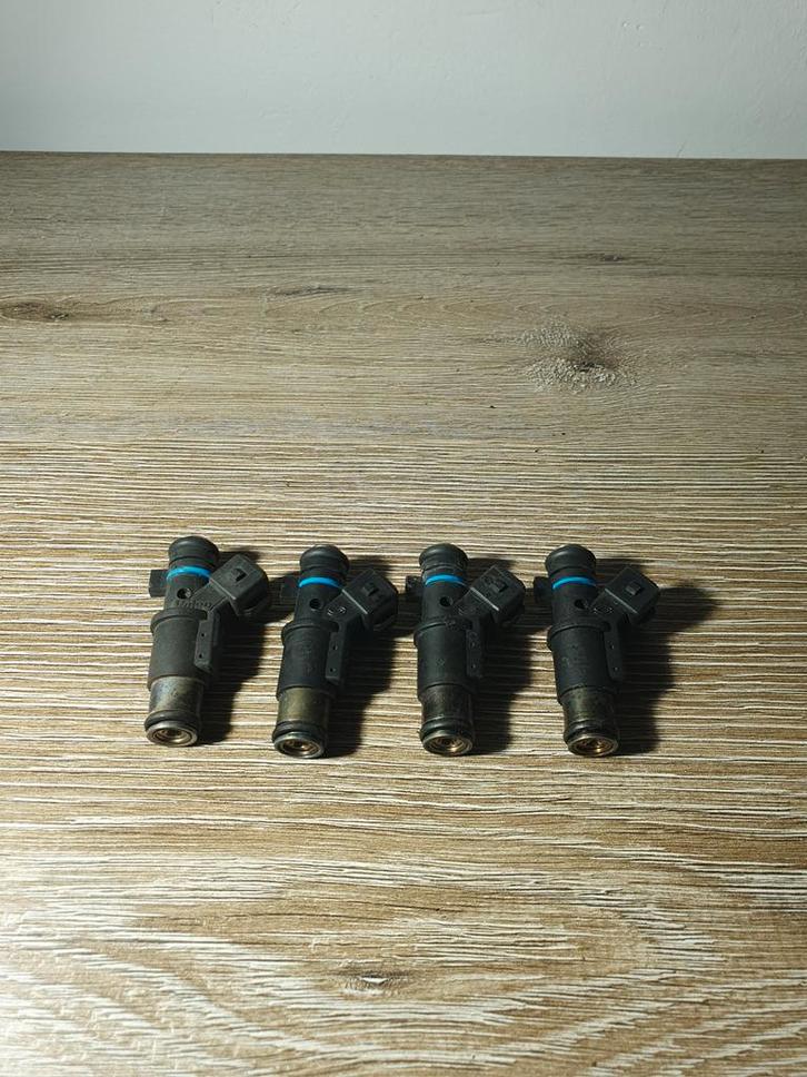 Peugeot 206 Injectoren 1.4/1.6 - Set van 4, Auto-onderdelen, Brandstofpompen, Gebruikt, Ophalen of Verzenden