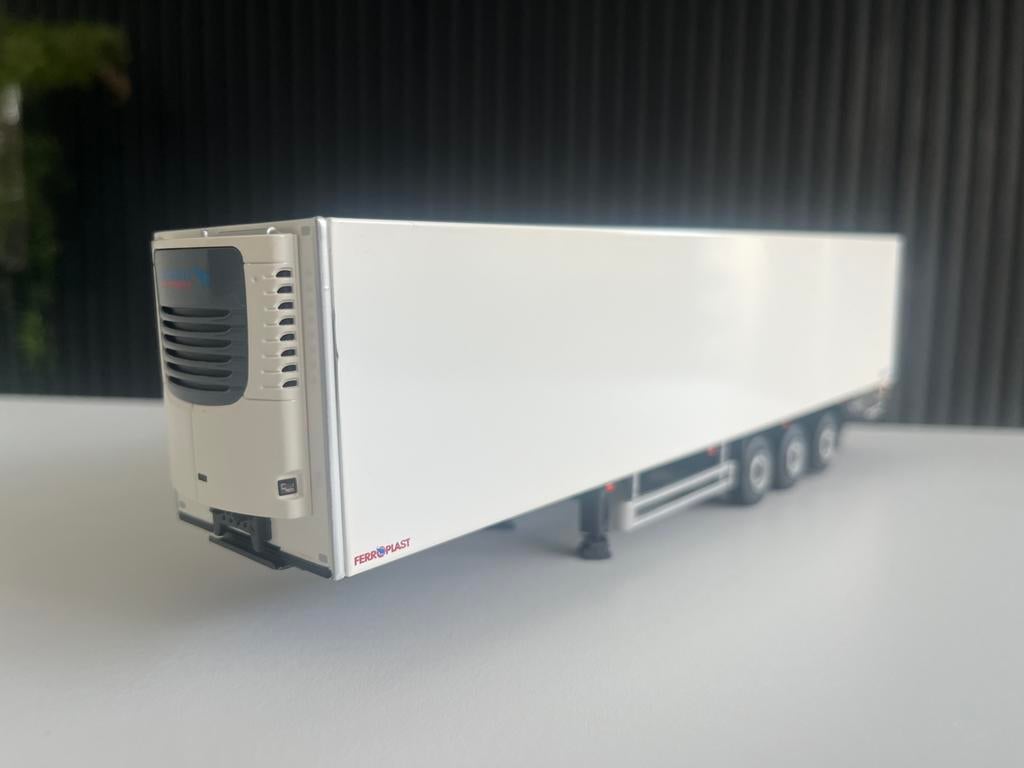 WSI whiteline / basis koeltrailer., Hobby en Vrije tijd, Modelauto's | 1:50, Ophalen of Verzenden, Zo goed als nieuw, Bus of Vrachtwagen