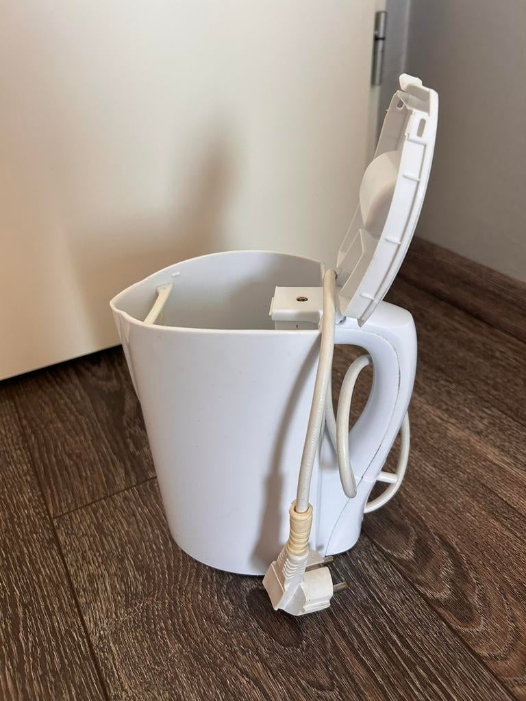 Kleine (camping) waterkoker te koop, Witgoed en Apparatuur, Waterkokers, Minder dan 1 liter, Ophalen of Verzenden, Zo goed als nieuw