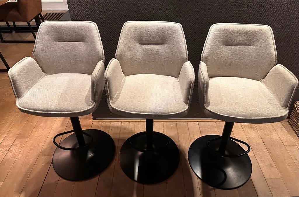 3x Barkruk Raffy Beige, Ophalen, In hoogte verstelbaar, 60 tot 90 cm, Zo goed als nieuw