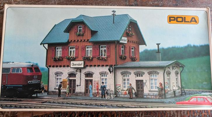 Pola H0 653 Station Oberndorf Bouwpakket, Hobby en Vrije tijd, Modeltreinen | H0, Nieuw, Brug, Tunnel of Gebouw, Gelijkstroom of Wisselstroom