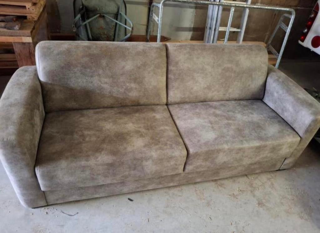 Mooie bank. 220 x 80 cm., Huis en Inrichting, Driepersoons, 75 tot 100 cm, Ophalen of Verzenden, Zo goed als nieuw