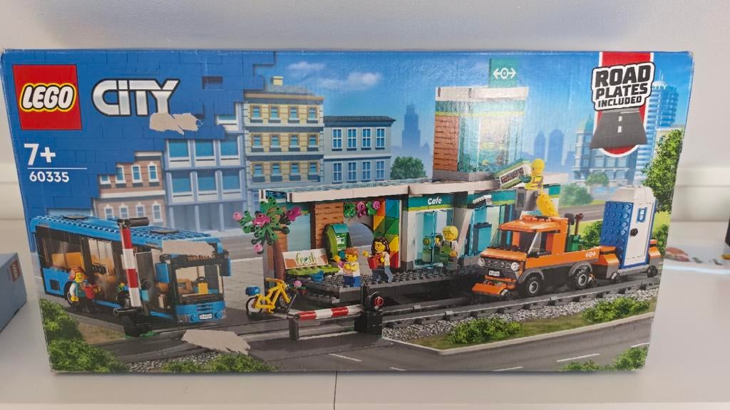 Lego City Treinstation 60335 incl. doos en boekjes, Kinderen en Baby's, Speelgoed | Duplo en Lego, Ophalen of Verzenden, Zo goed als nieuw