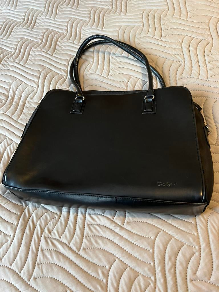 Nooit Gebruikt , Deze Zwarte Dames Schouder Ruime  Laptoptas, Computers en Software, Laptoptassen, Ophalen of Verzenden, 17 inch of meer