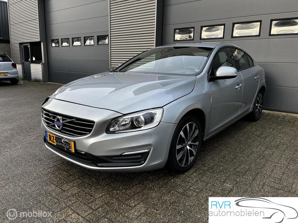 Volvo S60 1.5 T3 AUTOMAAT/NAVI/LEER/PDC, Zwart, 4 cilinders, S60, Leder