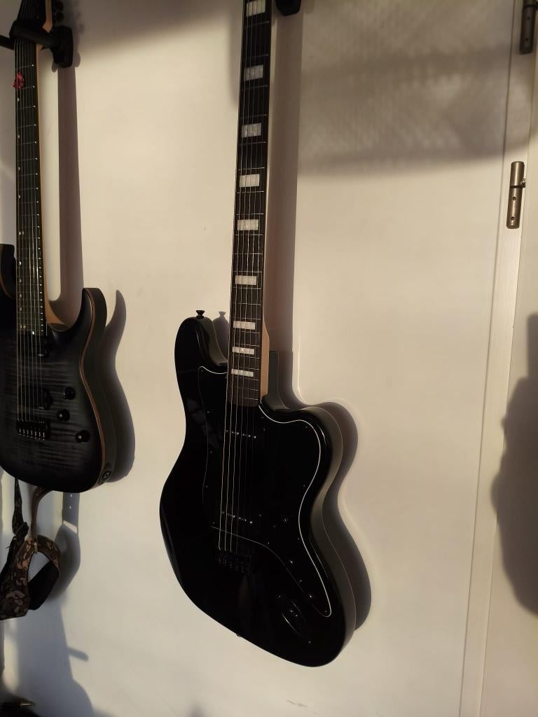 Harley Benton JA-Baritone P90 BK Elektrisch Gitaar, Muziek en Instrumenten, Snaarinstrumenten | Gitaren | Elektrisch, Ophalen of Verzenden