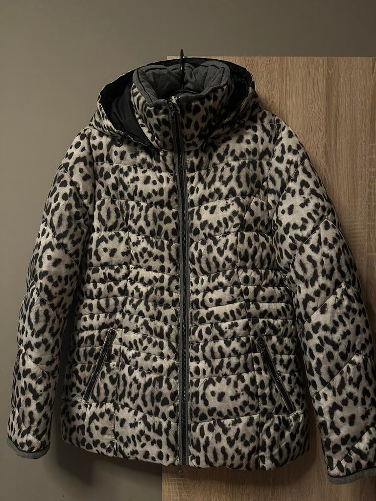 Panterprint jas maat M pescara, Kleding | Dames, Jassen | Winter, Ophalen of Verzenden, Gedragen, Maat 38/40 (M), Overige kleuren