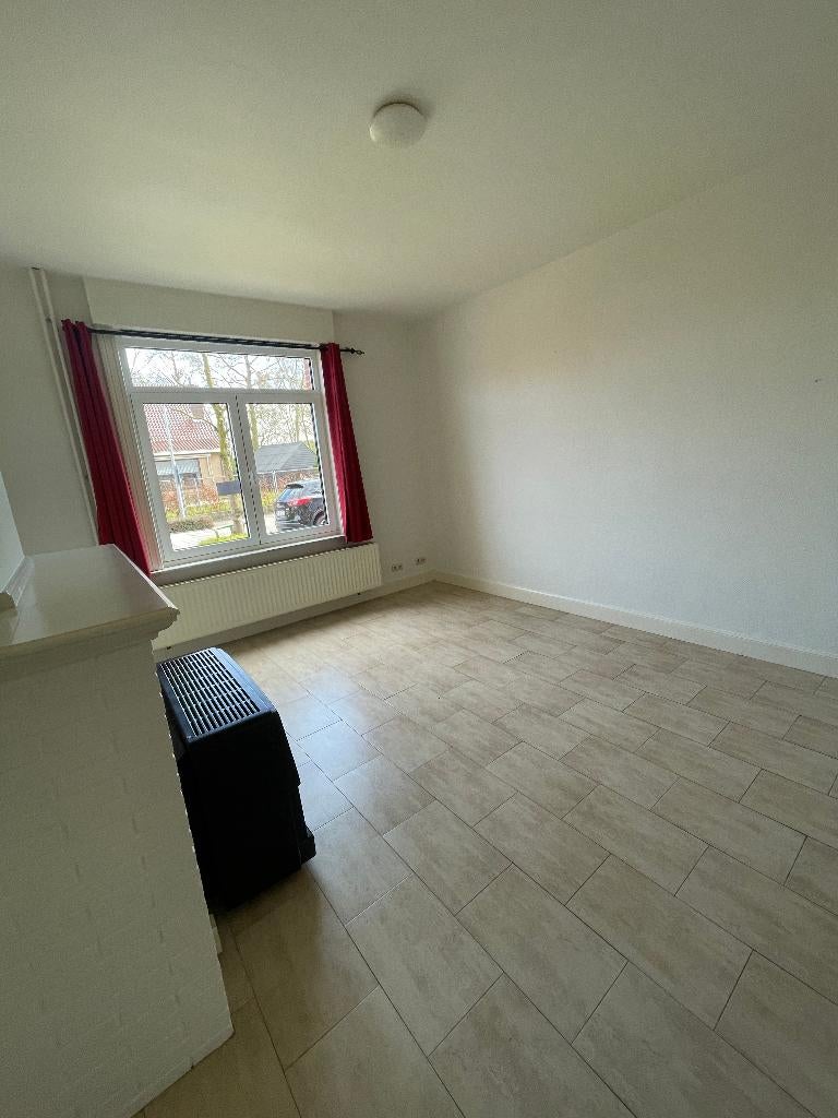 Te huur ruime woning, Huizen en Kamers, Twee onder één kap, Noord-Brabant