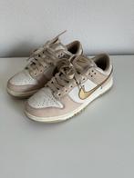 Nike sneakers beige maat 38, Beige, Ophalen of Verzenden, Sneakers of Gympen, Zo goed als nieuw