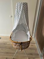 Rotan ledikant met matras en hemel, Kinderen en Baby's, Babywiegjes en Ledikanten, Ophalen, Zo goed als nieuw, Ledikant