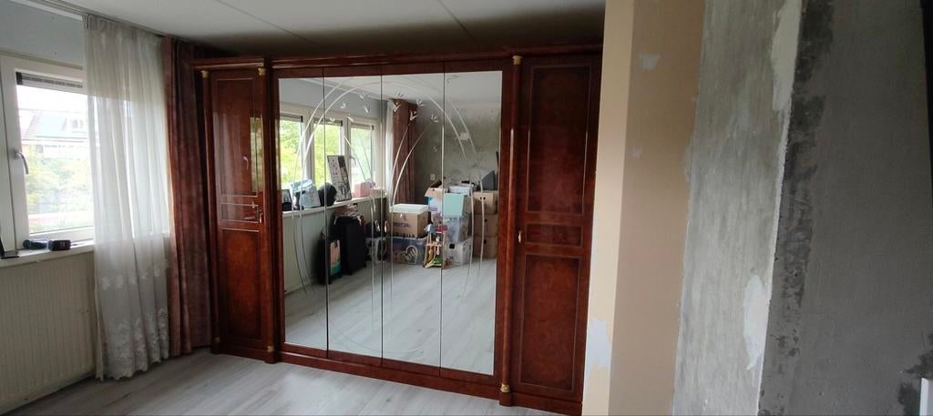 Italiaanse kast gratis ophalen, is al uit elkaar, Huis en Inrichting, Kasten | Kledingkasten, Ophalen