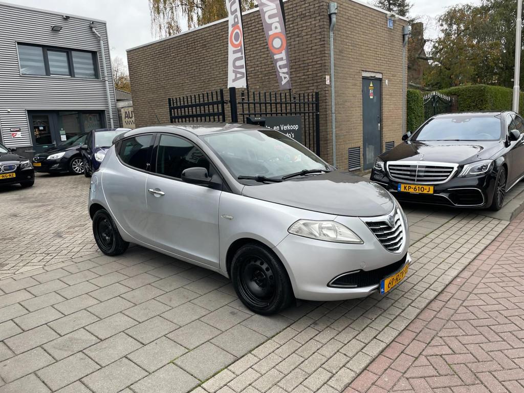 Lancia Ypsilon 0.9 TwinAir Silver Airco NAP APK 1 Jaar, Auto's, Lancia, Voorwielaandrijving, Euro 5, 86 pk, Gebruikt