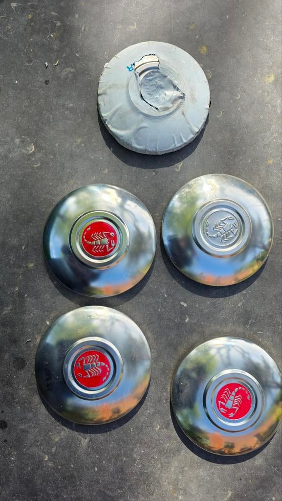 Abarth 750 en 850 wieldoppen - Set van 5 NIEUW, Auto diversen, Wieldoppen, Ophalen of Verzenden