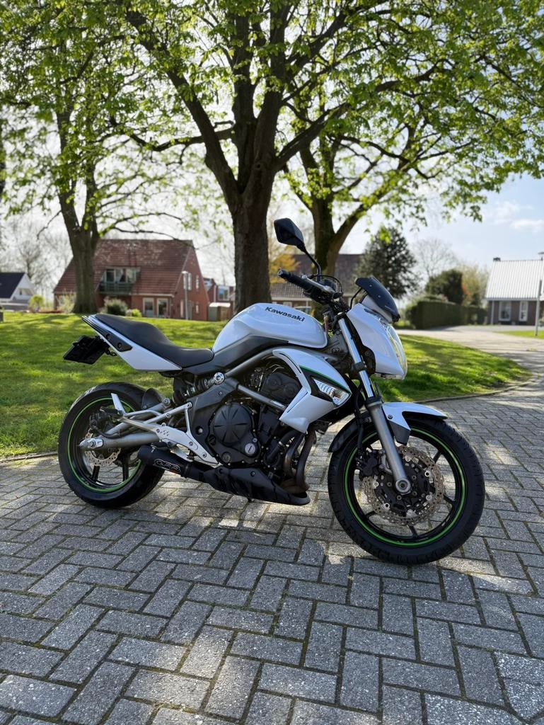 Kawaski ER6N, Motoren, 2 cilinders, Sportuitlaat, Particulier, Minimaal motorrijbewijs A2