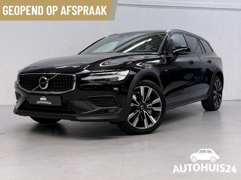 Volvo V60 Cross Country 2.0 T5 AWD Momentum Pro 250PK HEAD-U, Auto's, Volvo, Automaat, Stof, 1969 cc, Zwart