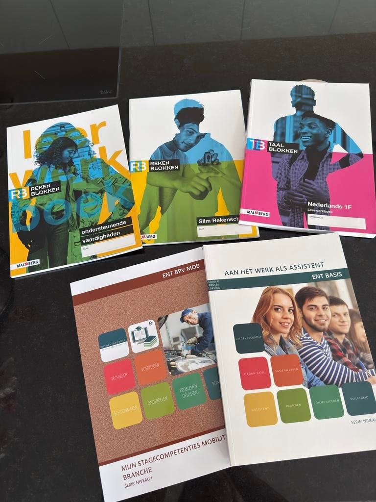 Mbo boeken Mobiliteitsbranche niveau 1, Boeken, Ophalen of Verzenden, Nieuw, Overige niveaus, Overige vakken