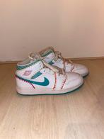 Nike Jordan, Wit, Ophalen of Verzenden, Sneakers of Gympen, Zo goed als nieuw
