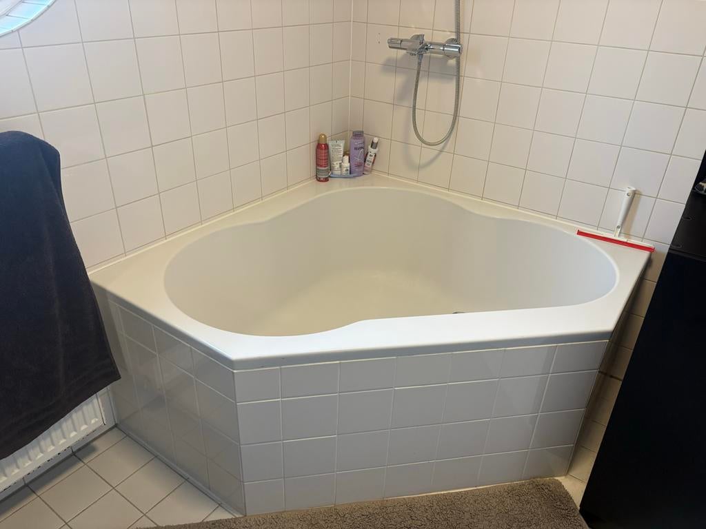 Badkamerset - Bad, kranen, wastafel, kastje, verwarming., Ophalen, Gebruikt, Chroom, Bad