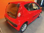 Peugeot 107 1.0 12V / 3 DEURS / SPORT / AIRCO / APK 26-02-20, Auto's, Voorwielaandrijving, Stof, Gebruikt, Zwart