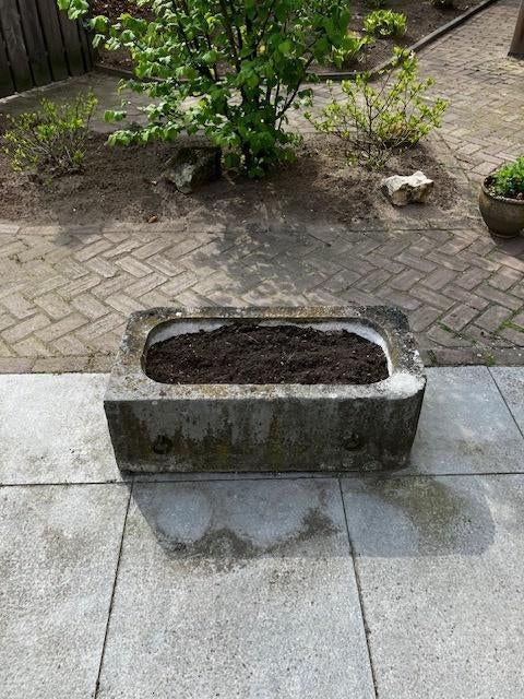 Zandsteen bloembak uit de omgeving van Luik, Ophalen, Gebruikt, Minder dan 30 cm, 60 tot 100 cm