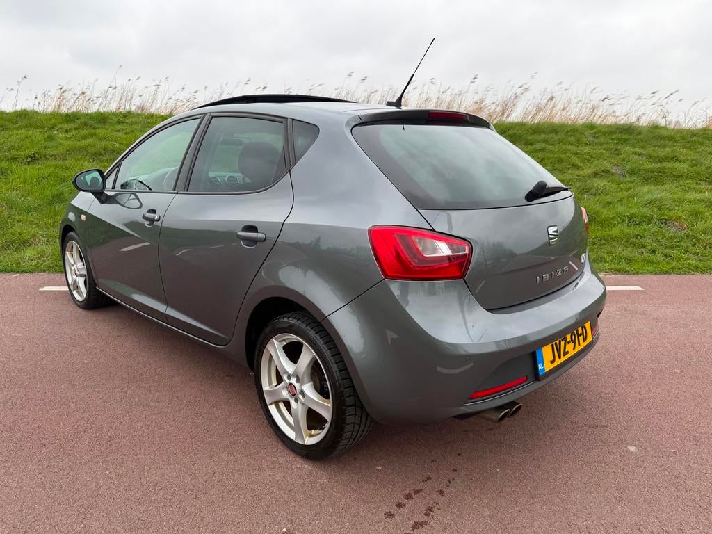 Seat IBIZA FR 1.0 TSI 110-PK 6-BAK / PANORAMADAK / FULL LEDE, Auto's, Seat, Voorwielaandrijving, Gebruikt, Handgeschakeld, 550 kg