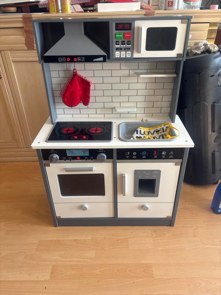 Houten speelkeuken met magnetron en oven (kraan ontbreekt), Ophalen of Verzenden, Gebruikt, Hout, Speelkeuken